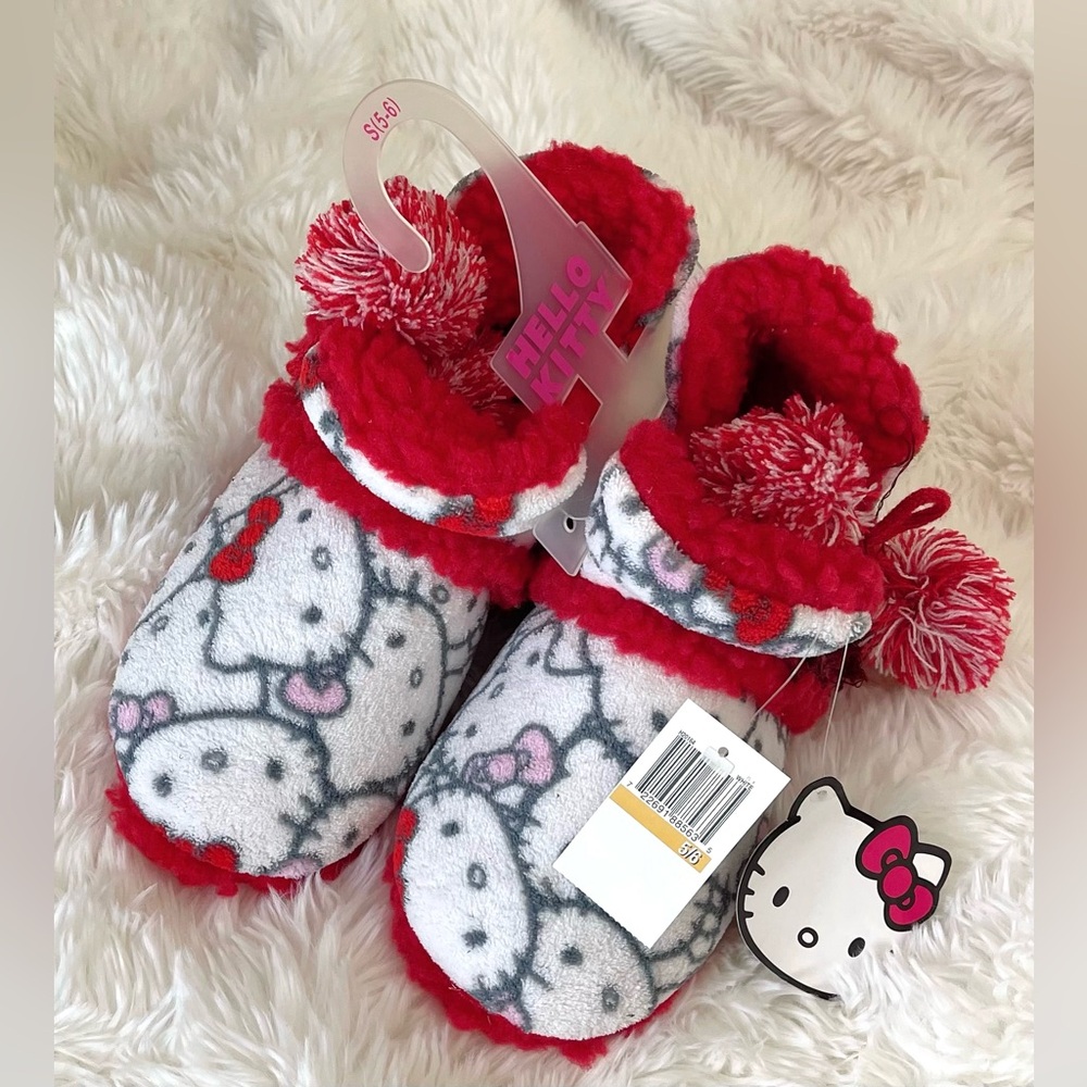 New beautiful Hello Kitty women’s boot slippers Sherpa lining s 5 6 red shoes